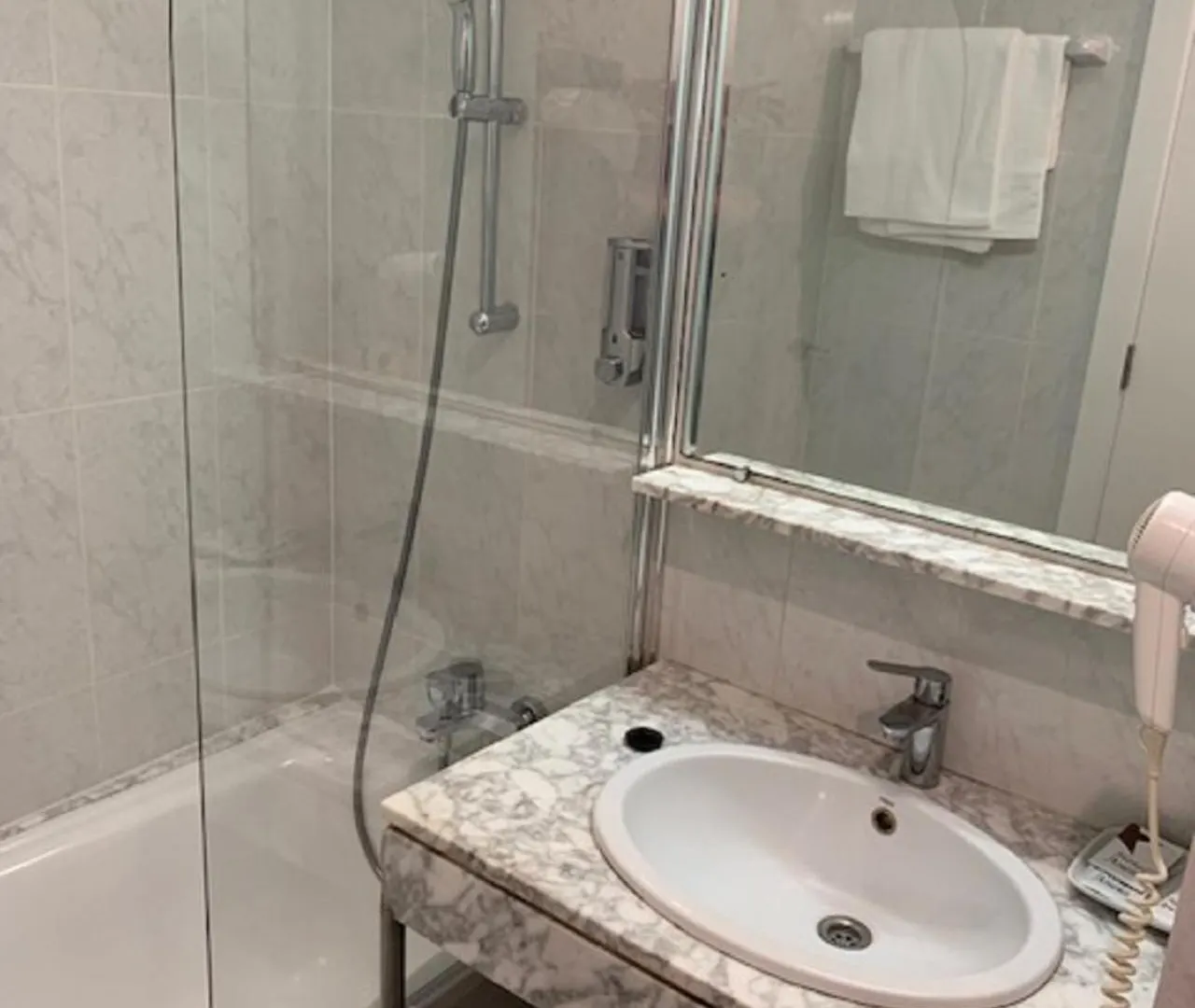 Pension Iznajar Barcelona 2*,  Španělsko